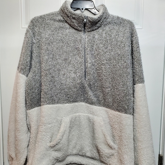 Oversized Fuzzy Fleece Pullover Sweatshirt - Picture 5 of 11